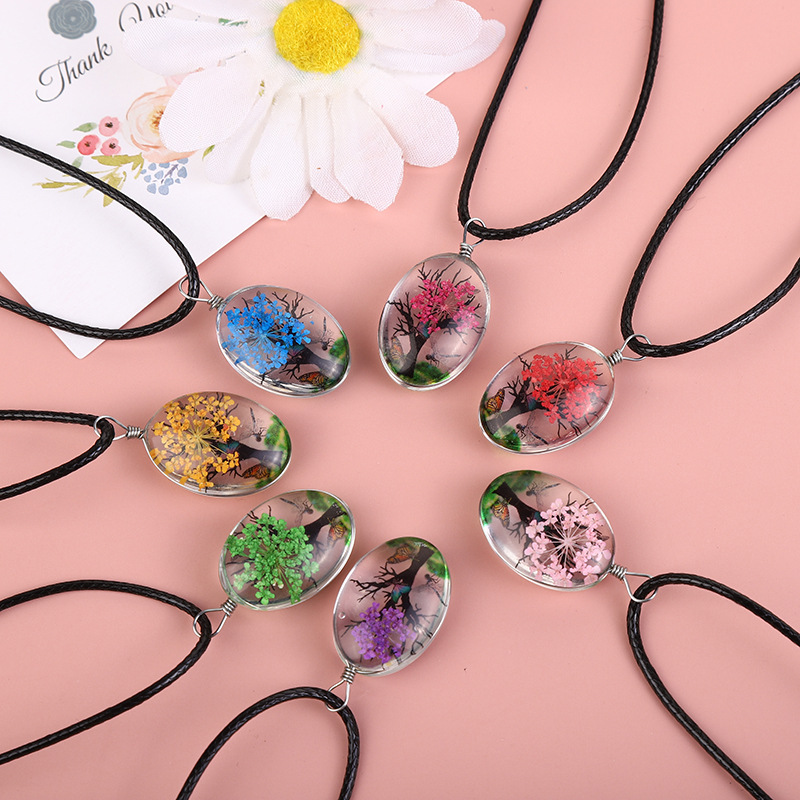 Real Dried Flower Baby's Breat - Birth Flower Necklace recensione e prezzo