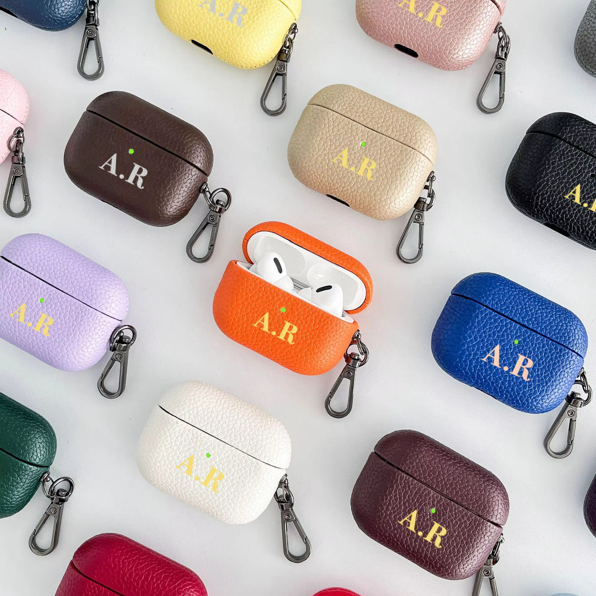 Personalized Initials Letters  - Monogram Keychain Leather recensione e prezzo