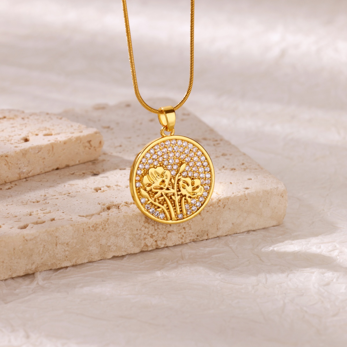 Zircon Flower Necklaces For Wo - Birth Flower Necklace recensione e prezzo