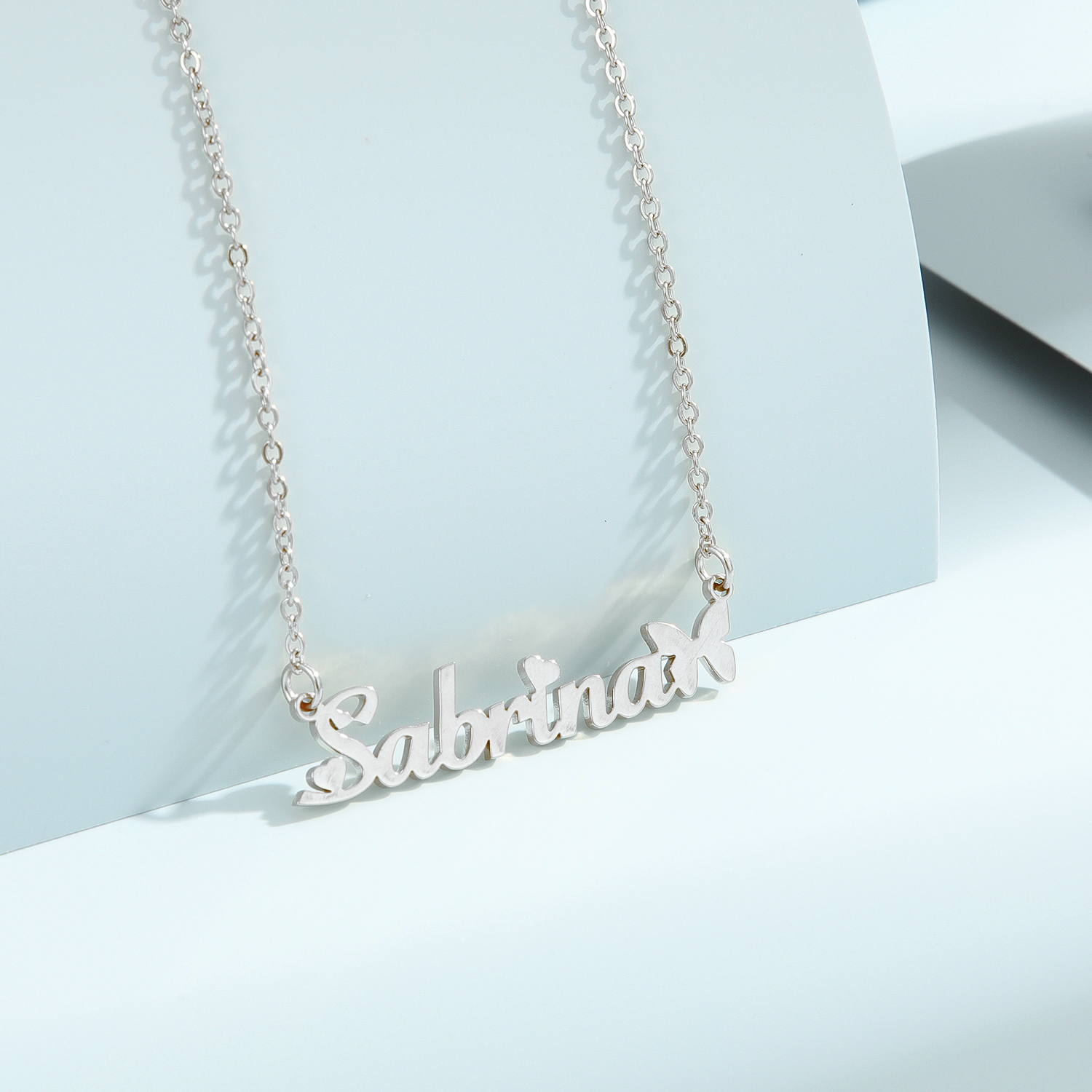1pc Personalized Butterfly Nam - Name Necklace Custom recensione e prezzo