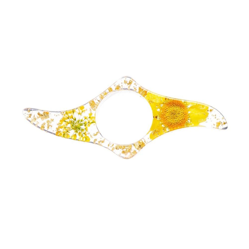 Book Accessories Acrylic Thumb - Dried Flower Bookmark recensione e prezzo