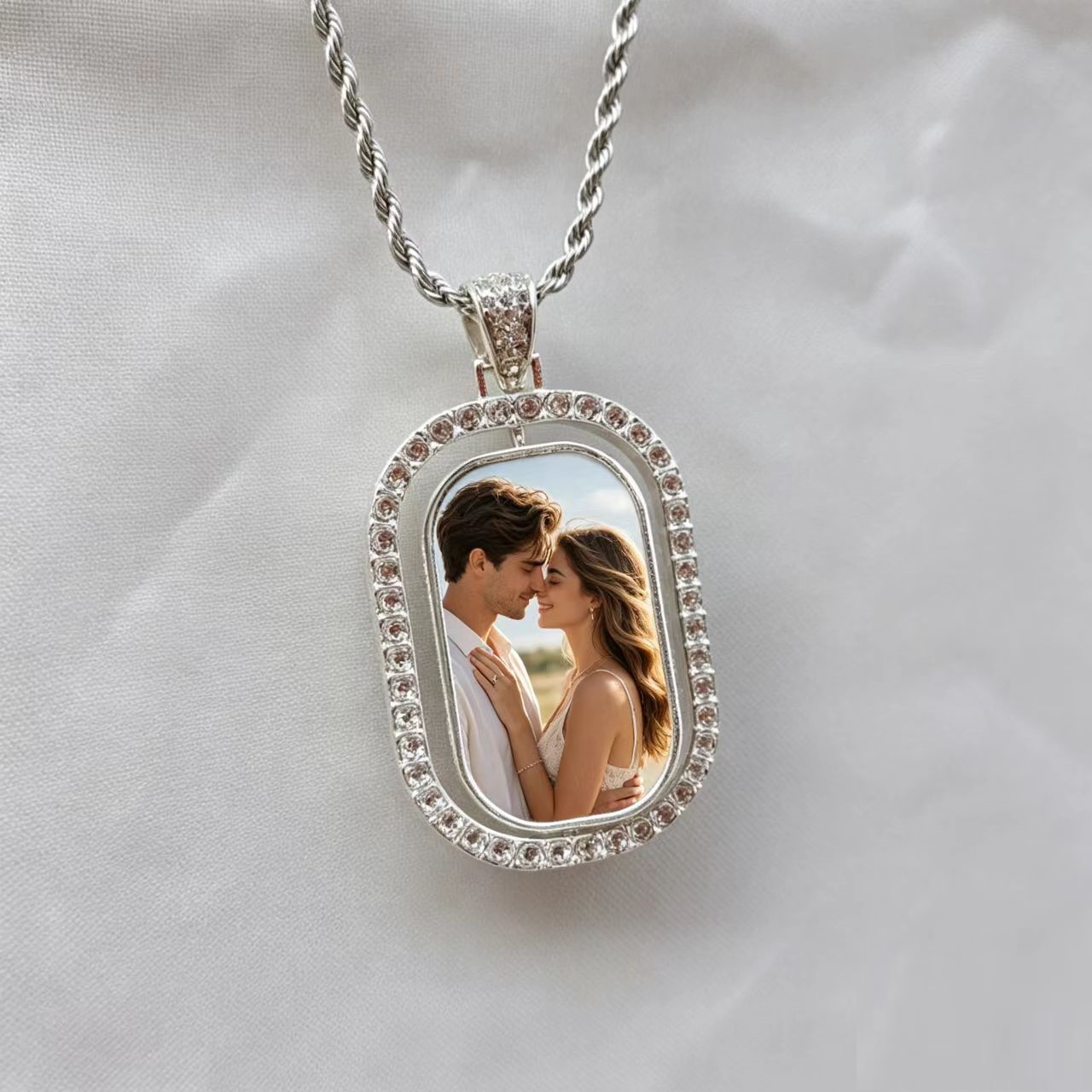 Custom photo pendant necklace, - Pet Portrait Custom recensione e prezzo