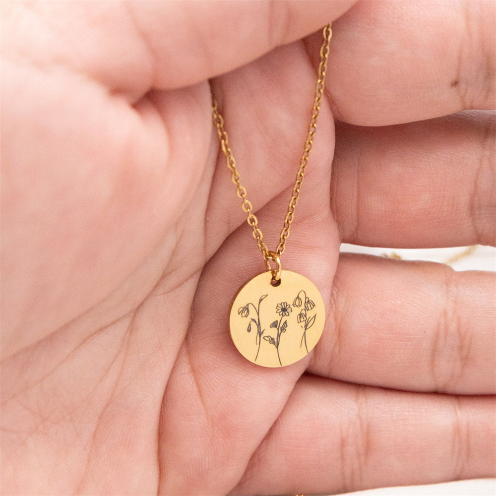 Family Birth flower Necklace C - Birth Flower Necklace recensione e prezzo